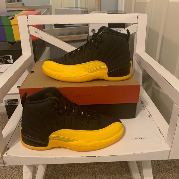 Air Jordan 12 Retro "University Gold" - Picture 3 of 7
